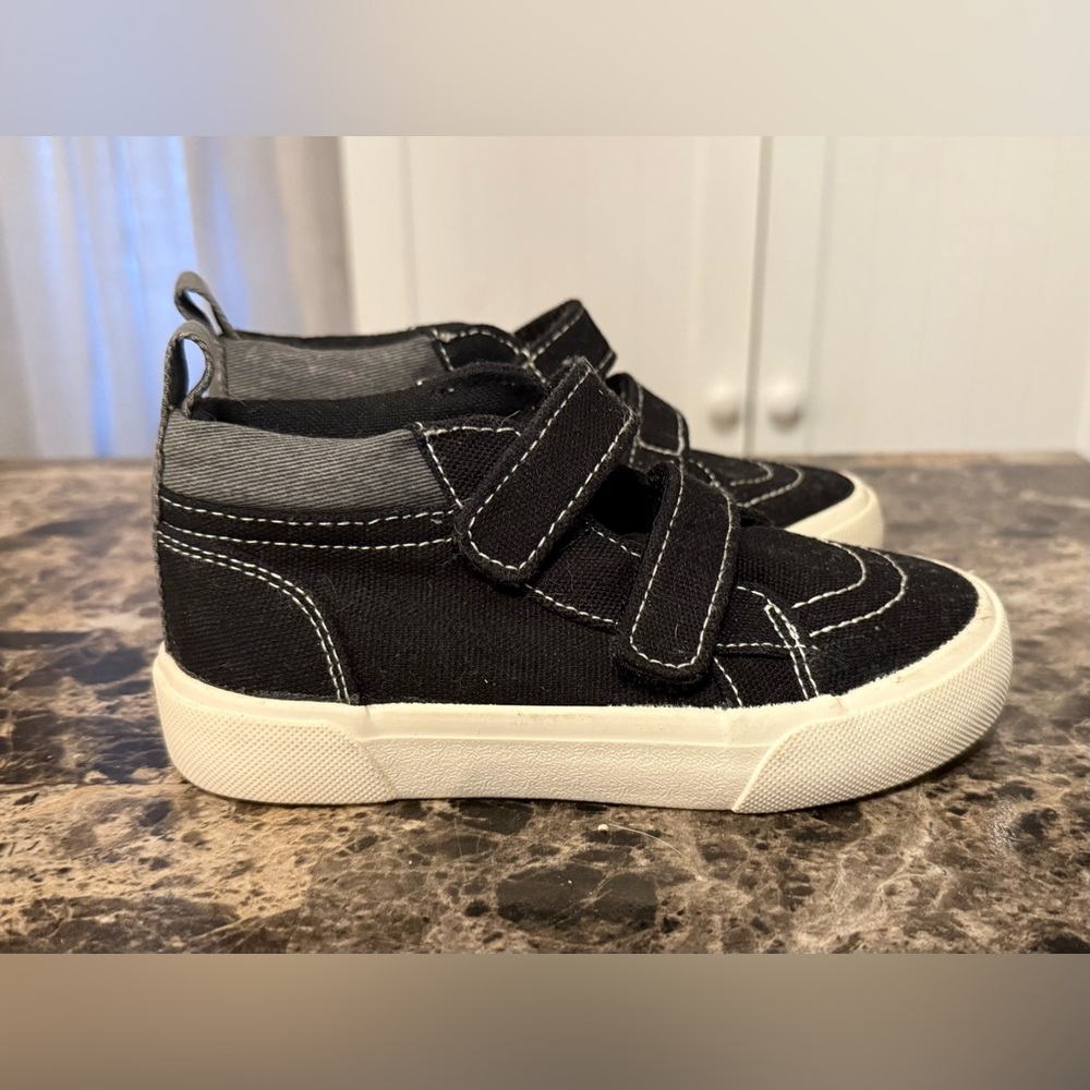 Old Navy Black and Gray Kids toddler Sneakers high top - Picture 2 of 7